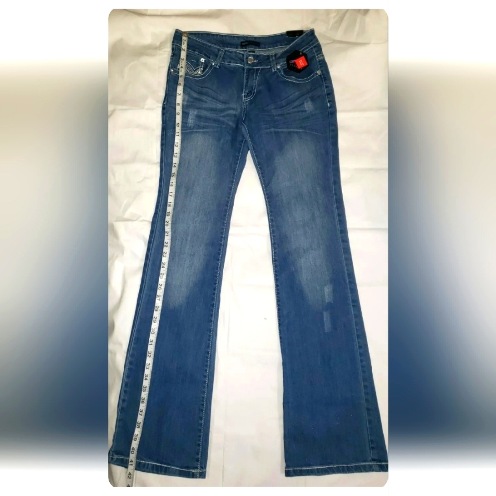 :* NWT Decoded Denim Jeans Size 9  Stitch and Stud Embellishments bootcut